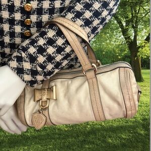Y2K Vintage Gucci Cream Barrel Bag